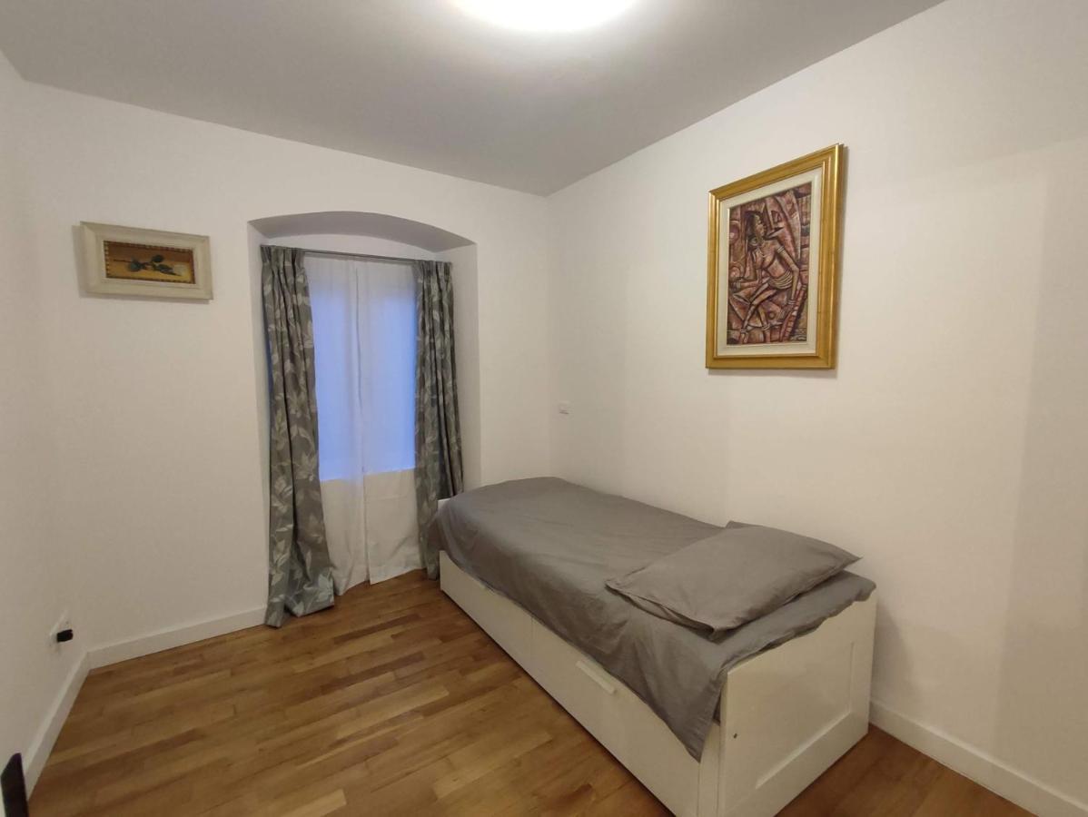 Casa Renova, Intero Appartamento, 2 Camere, Max 4 Ospiti, Trieste Zona Storica Екстер'єр фото