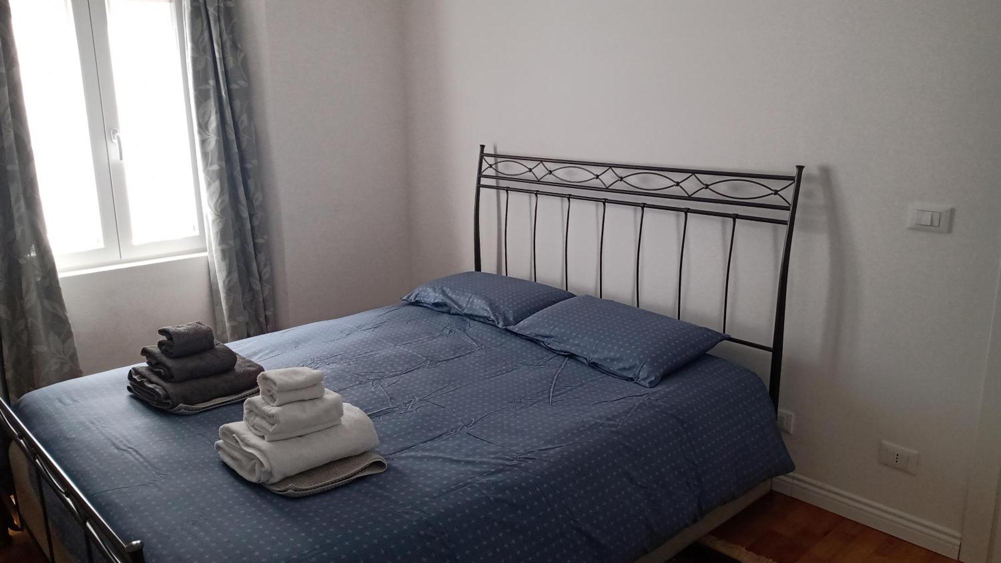 Casa Renova, Intero Appartamento, 2 Camere, Max 4 Ospiti, Trieste Zona Storica Екстер'єр фото