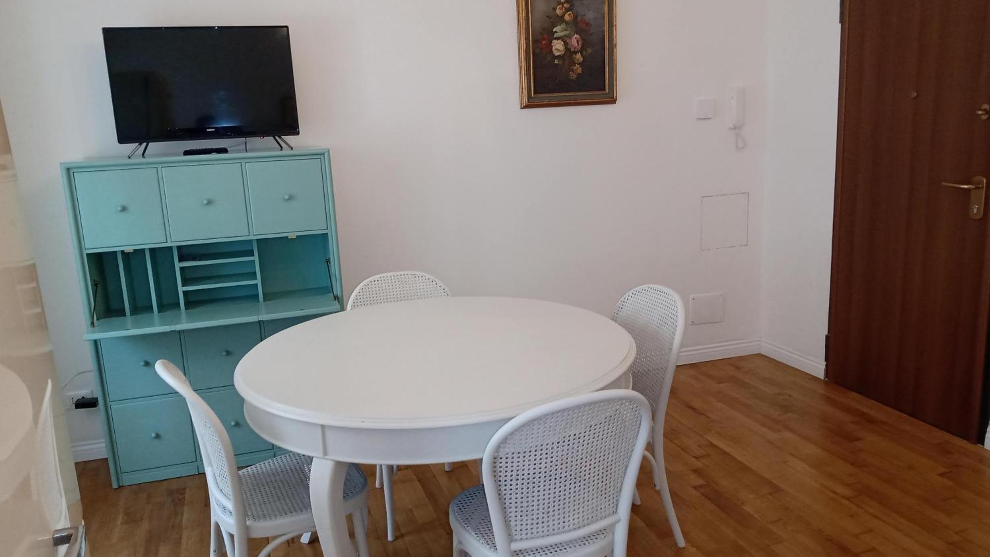 Casa Renova, Intero Appartamento, 2 Camere, Max 4 Ospiti, Trieste Zona Storica Екстер'єр фото